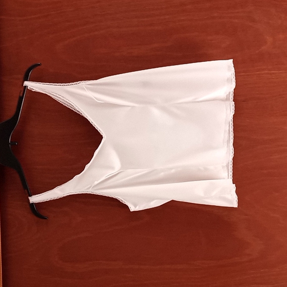 vassarette Other - Vassarette camisole size L